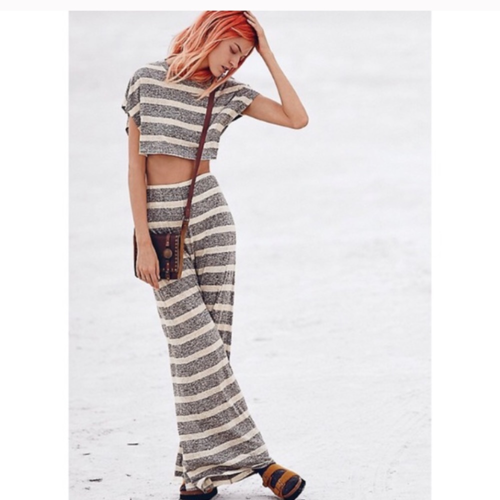 ISO FREE PEOPLE LOVE SET (xs or s)